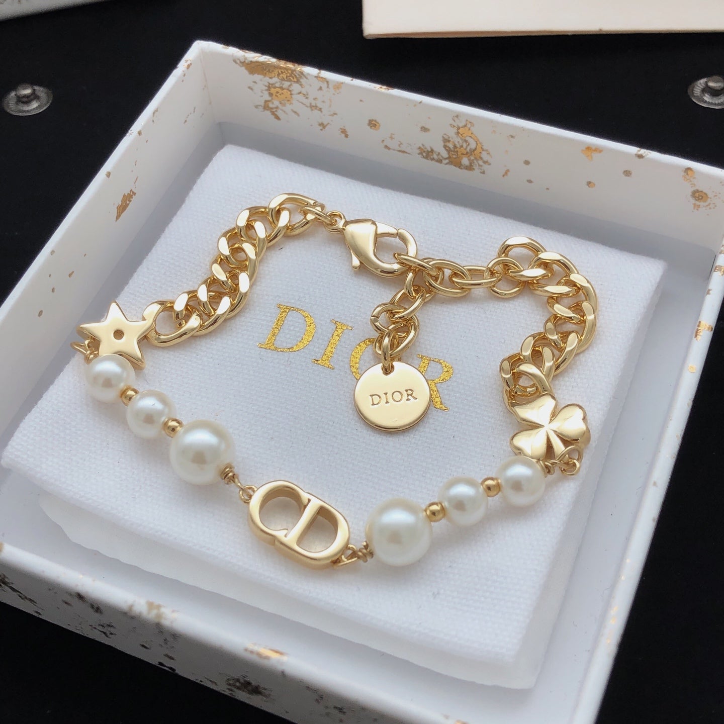 Star Motif Statement Bracelet in Polished Metal-Tone – Design 004 detail view