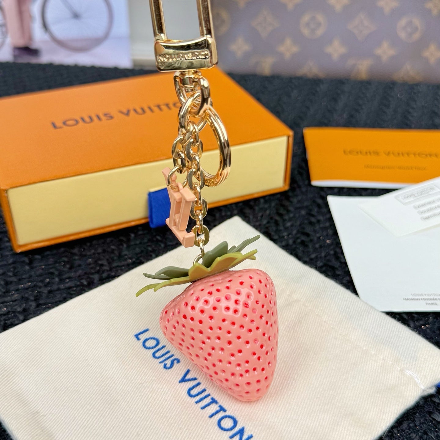 Letter Emblem Keychain – Design 004 front product view