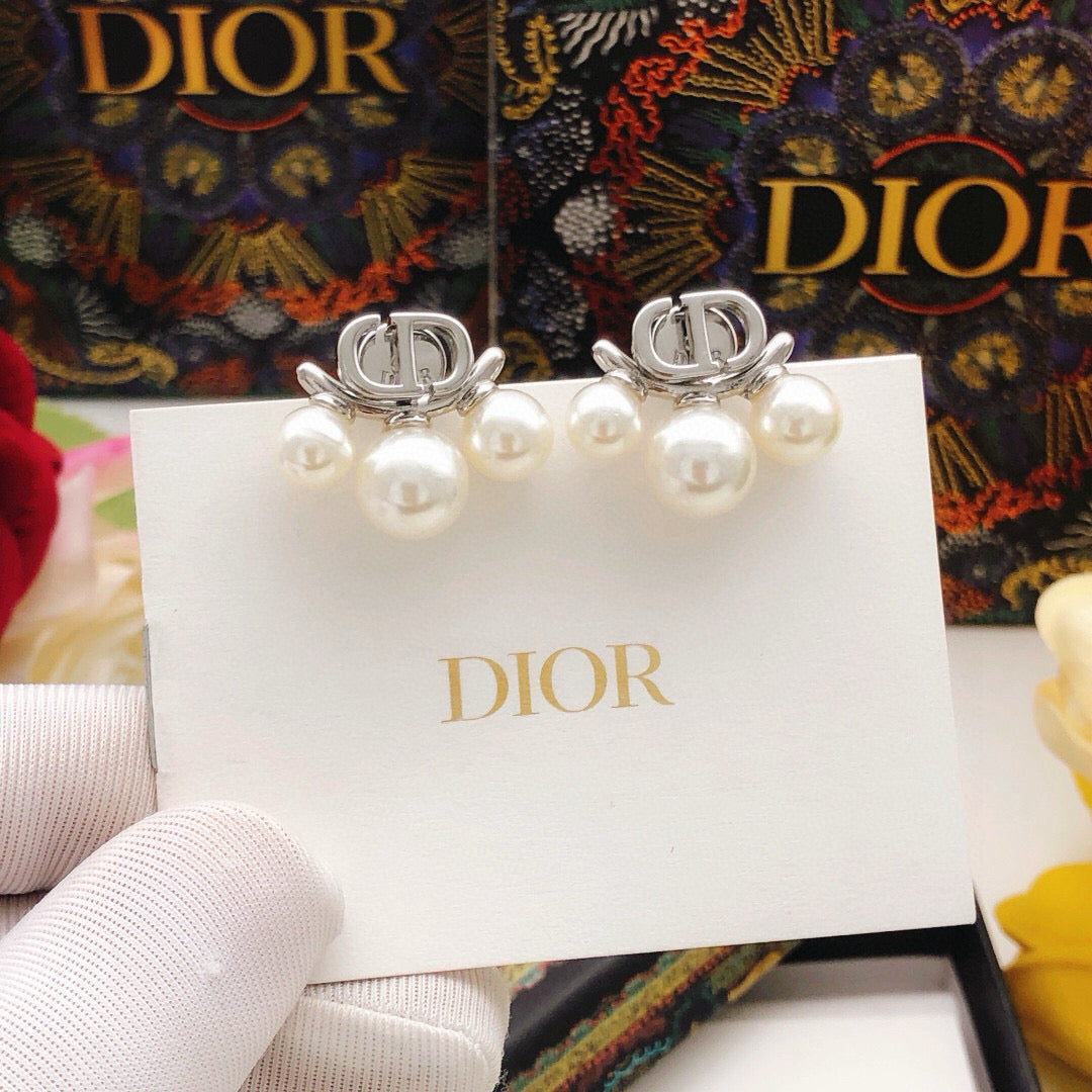 Pearl-Style Motif Stud Earrings in Silver-Tone with Pearl-Style Detail – Design 003 front view