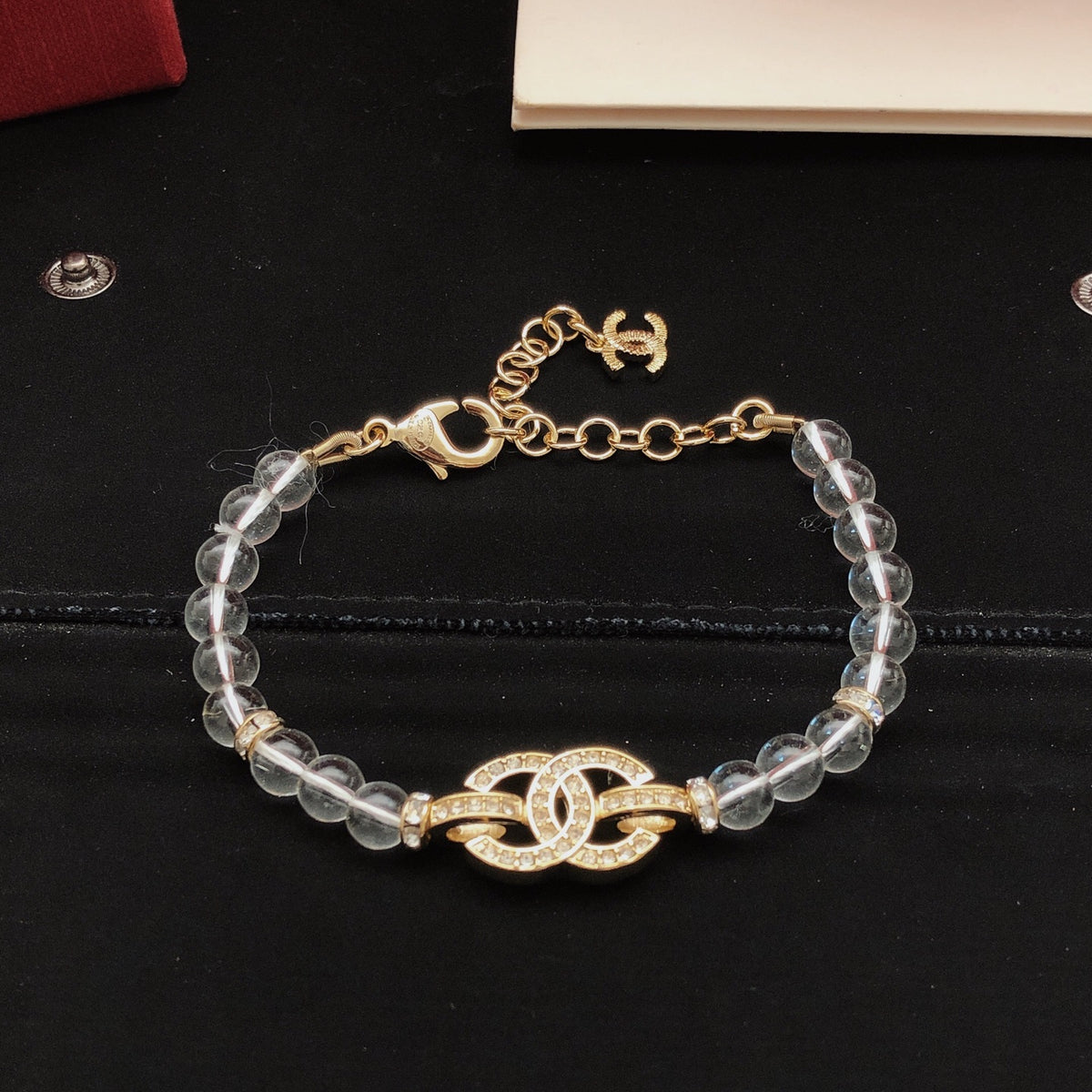 Pearl Bracelet in Gold-Tone – Pearl Detail main product view