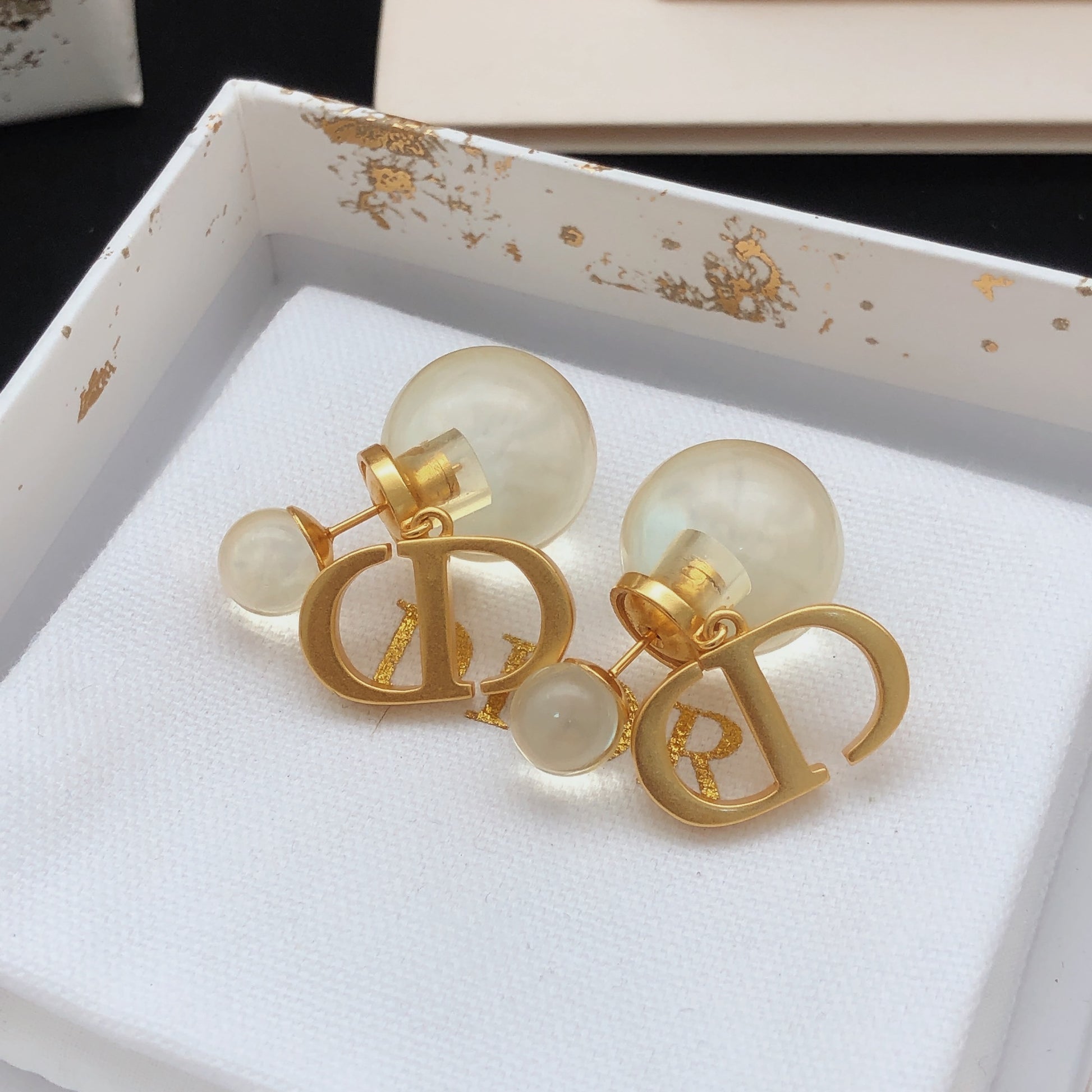 Pearl-Style Motif Stud Earrings in Polished Metal-Tone with Pearl-Style Detail – Design 008 front view
