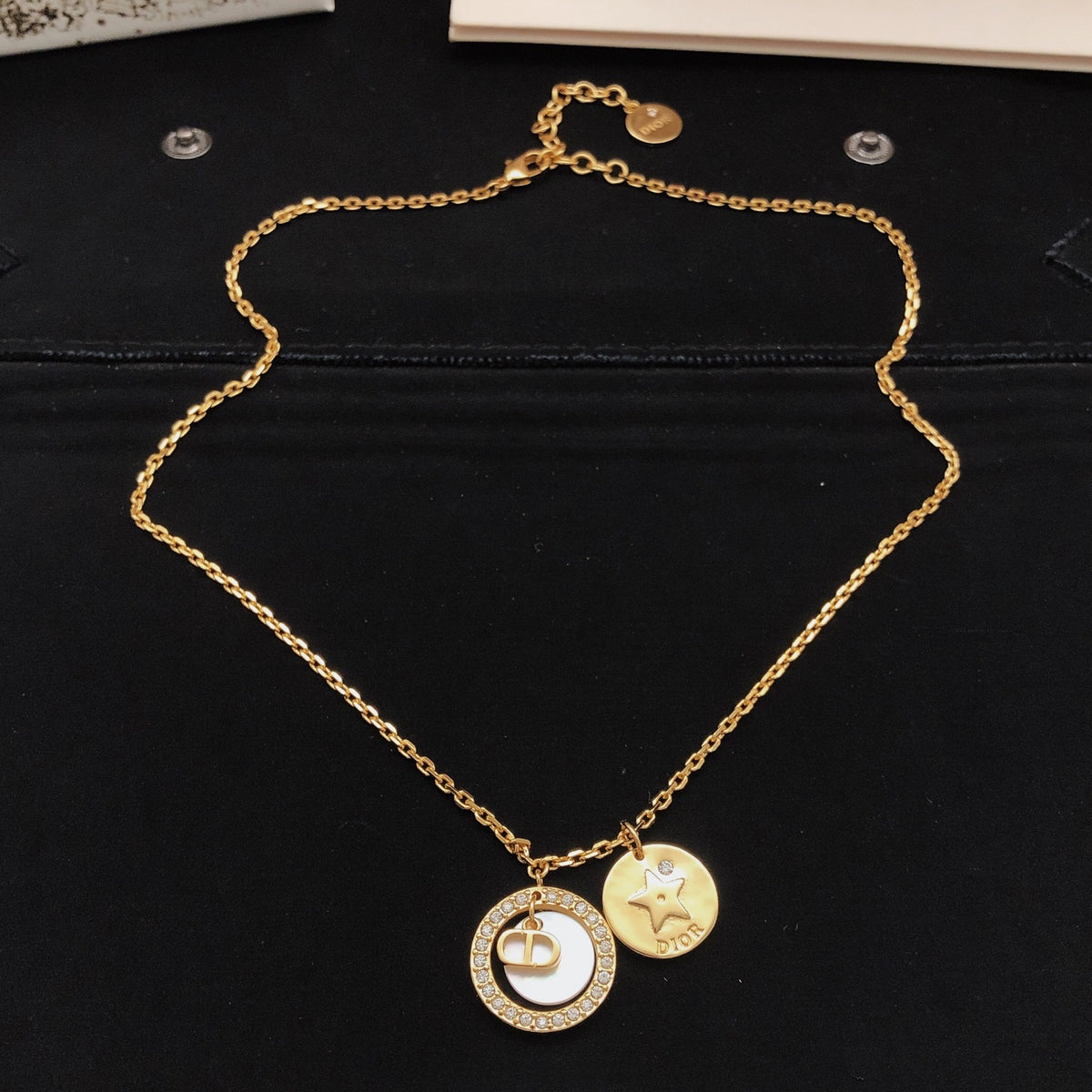 Star Motif Pendant Necklace in Polished Metal-Tone – Design 001 side detail