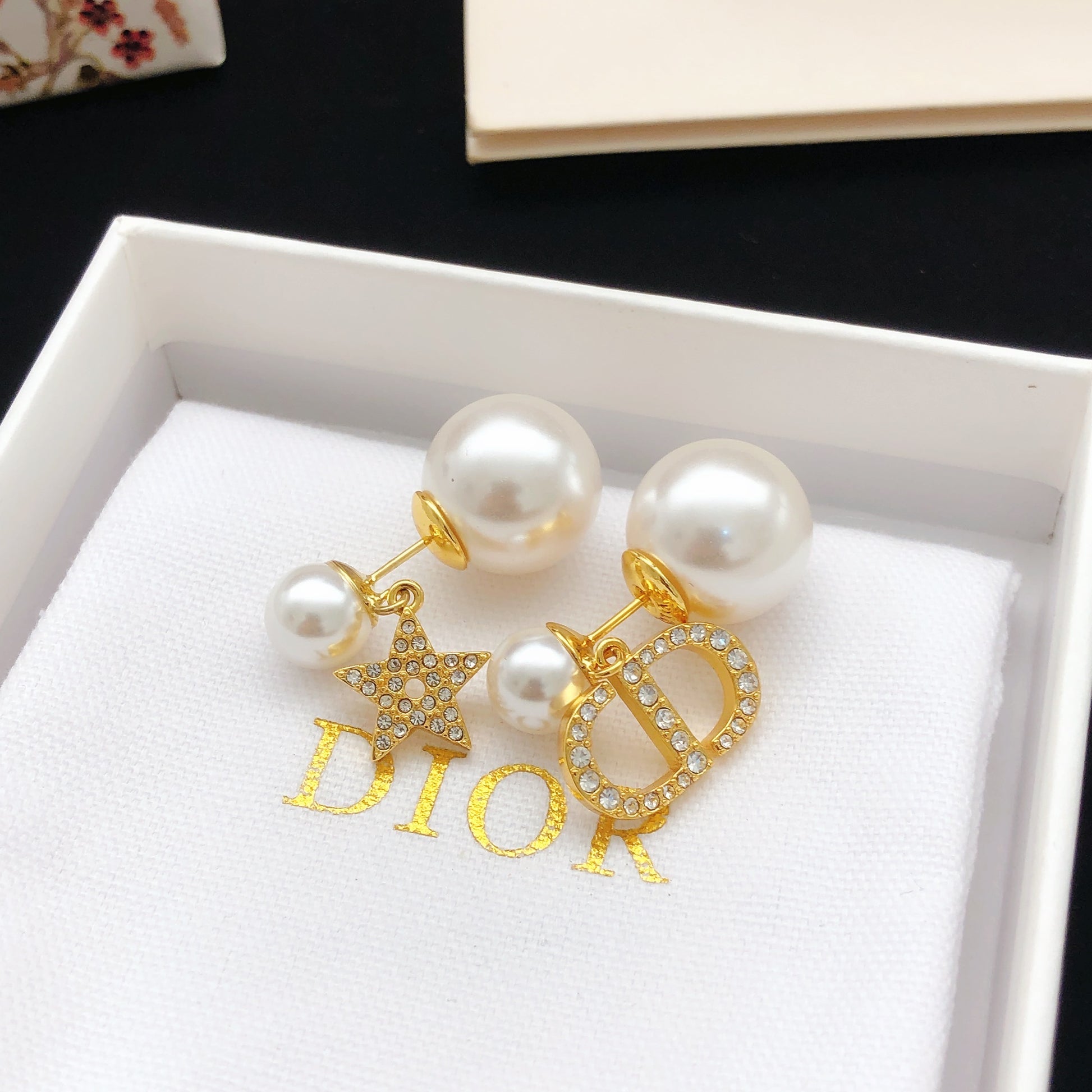 Star Motif Stud Earrings in Polished Metal-Tone – Design 010 front view