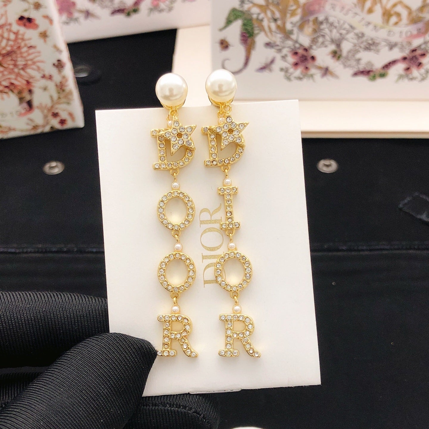 Star Motif Stud Earrings in Polished Metal-Tone – Design 002 detail view