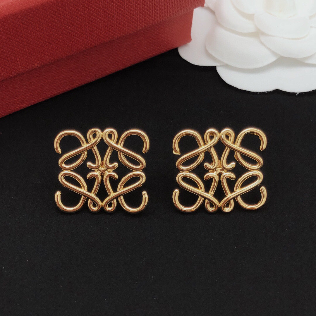 Sculptural Stud Earrings in Polished Metal-Tone – Design 02 main product view