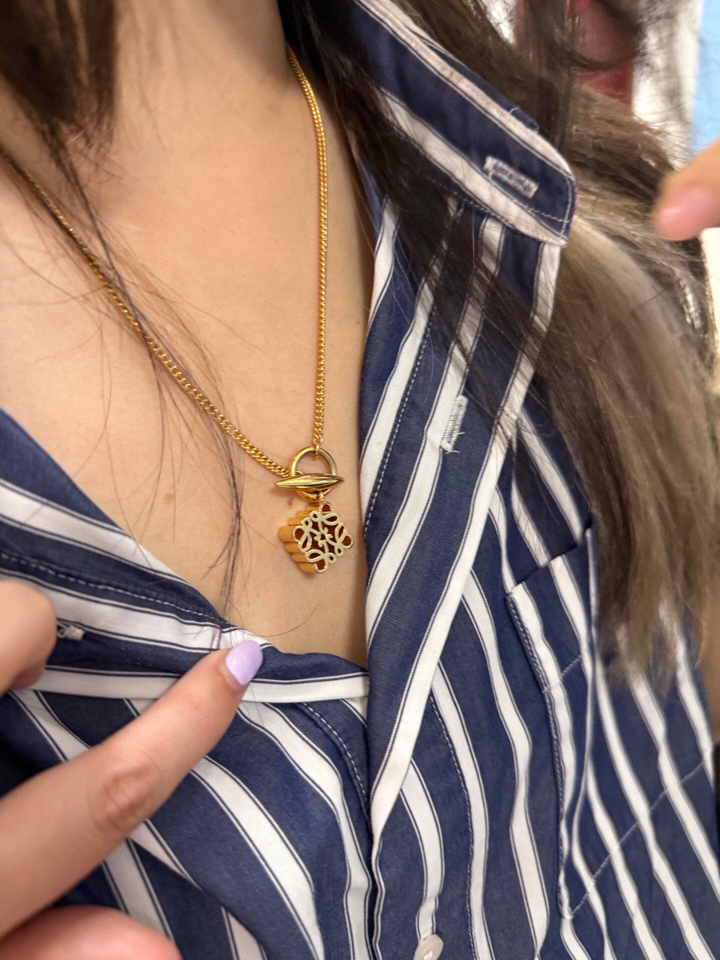 Sculptural Pendant Necklace in Polished Metal-Tone – Design 04 main product view