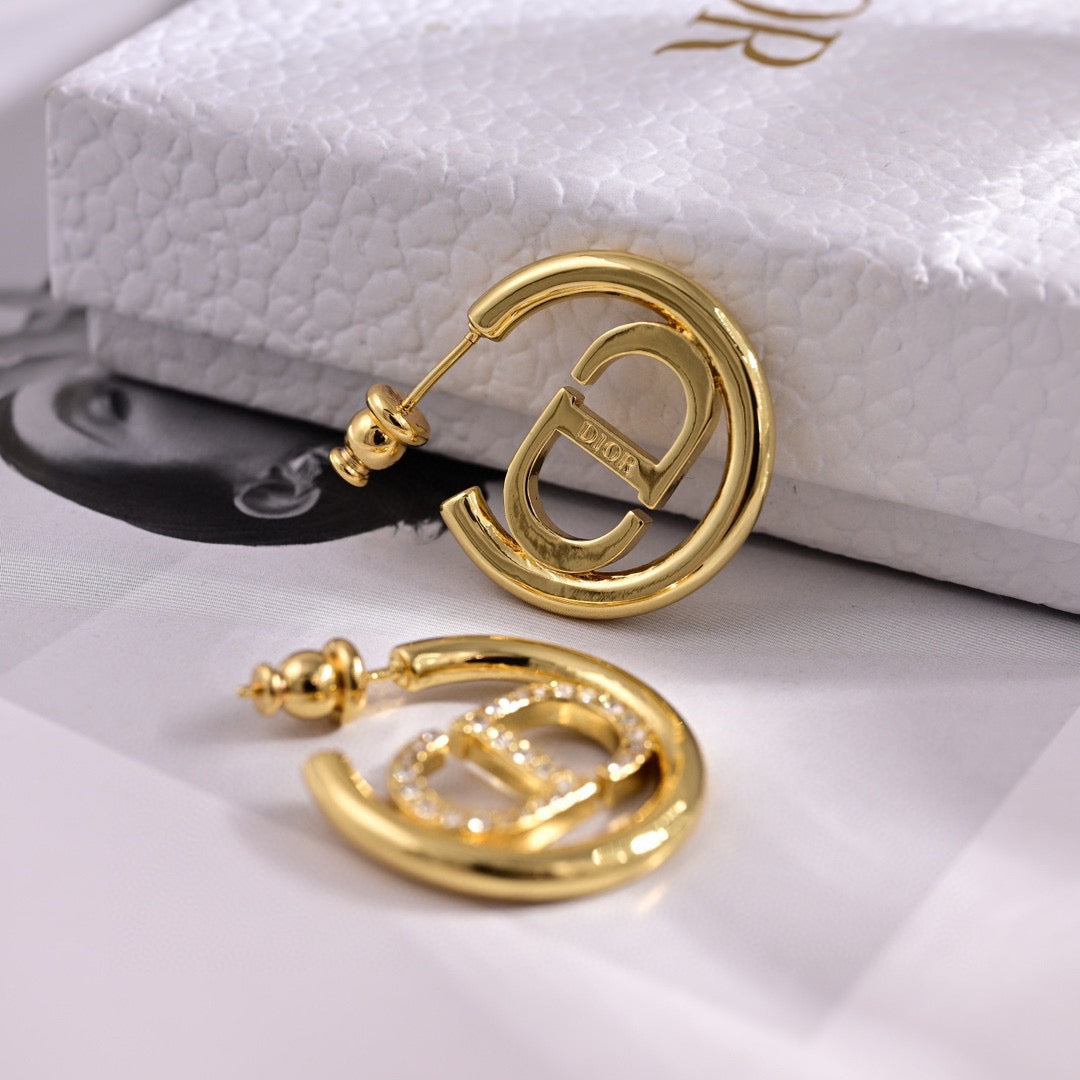 Graphic Letter Motif Statement Earrings in Polished Metal-Tone – Design 033 front view