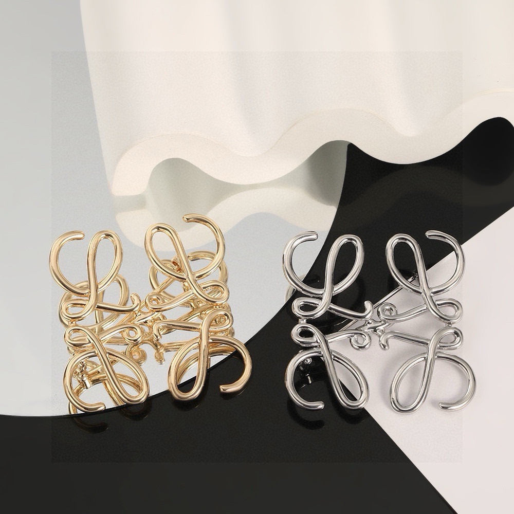 Signature Emblem Brooch in Polished Metal-Tone – Design 006 main product view