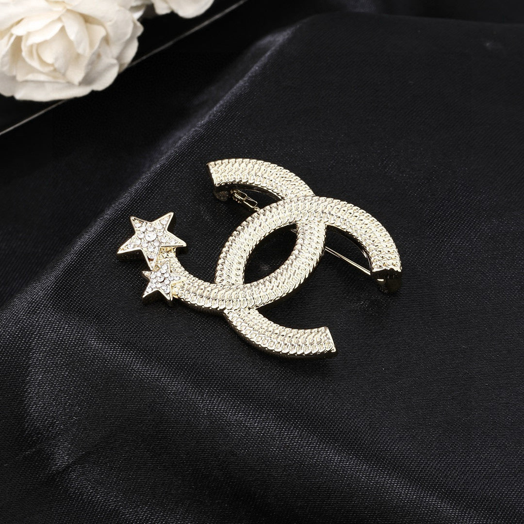 Double-C Emblem Brooch in Polished Metal-Tone – Design 015 main product view