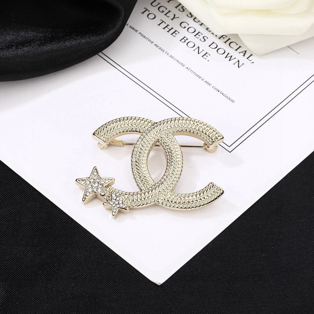 Double-C Emblem Brooch in Polished Metal-Tone – Design 015 main product view