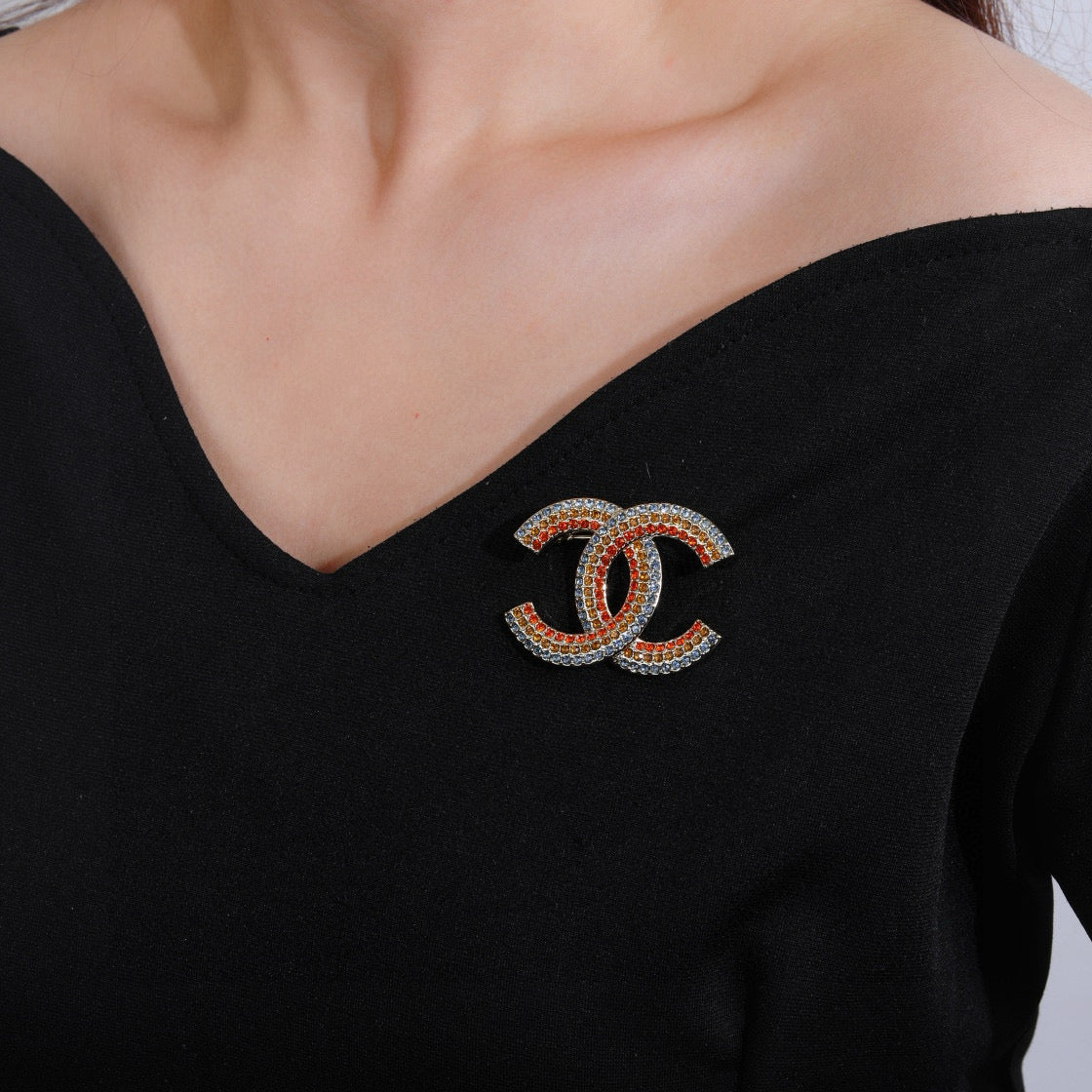 Double-C Emblem Brooch in Polished Metal-Tone – Design 013 main product view