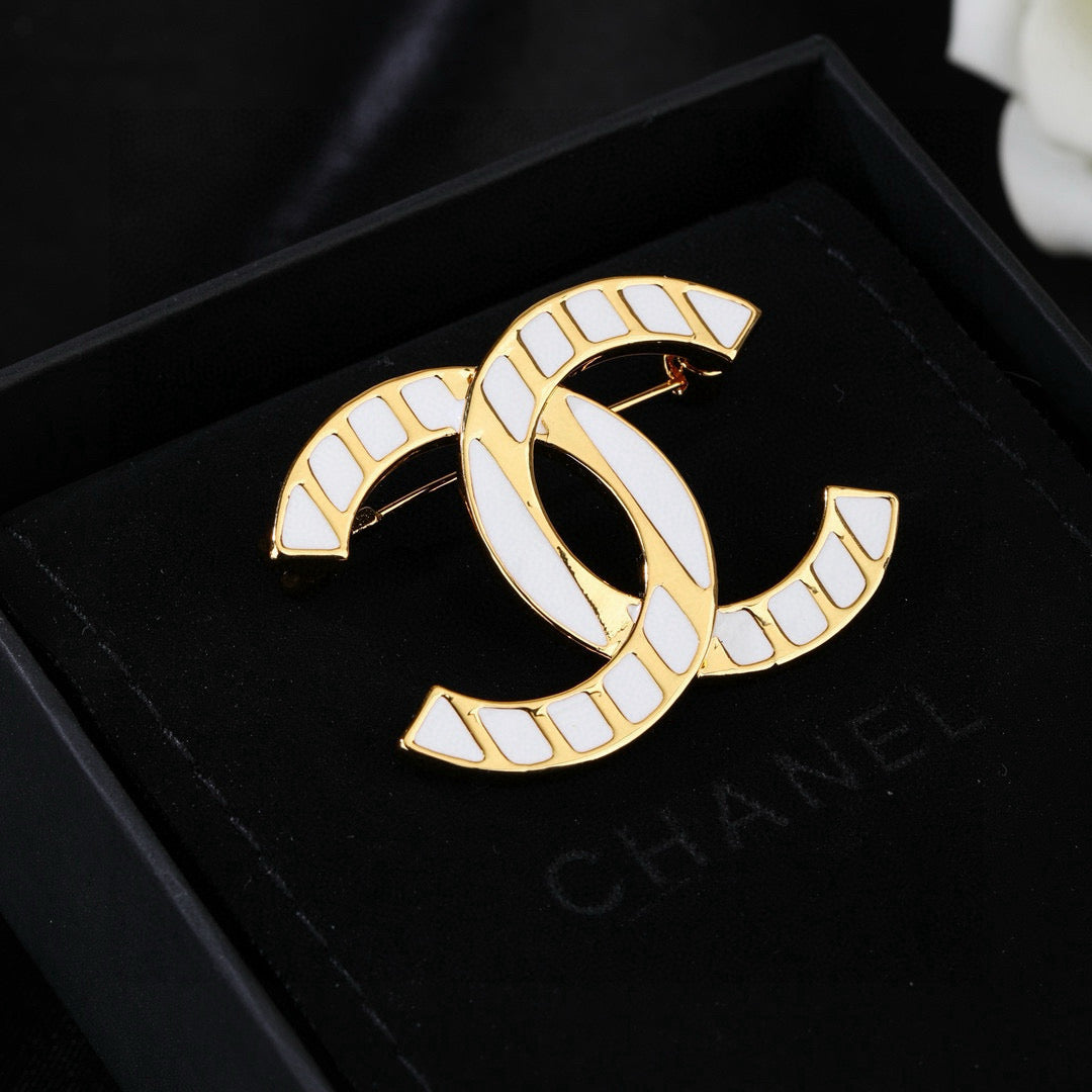 Double-C Emblem Brooch in Polished Metal-Tone – Design 012 front product view