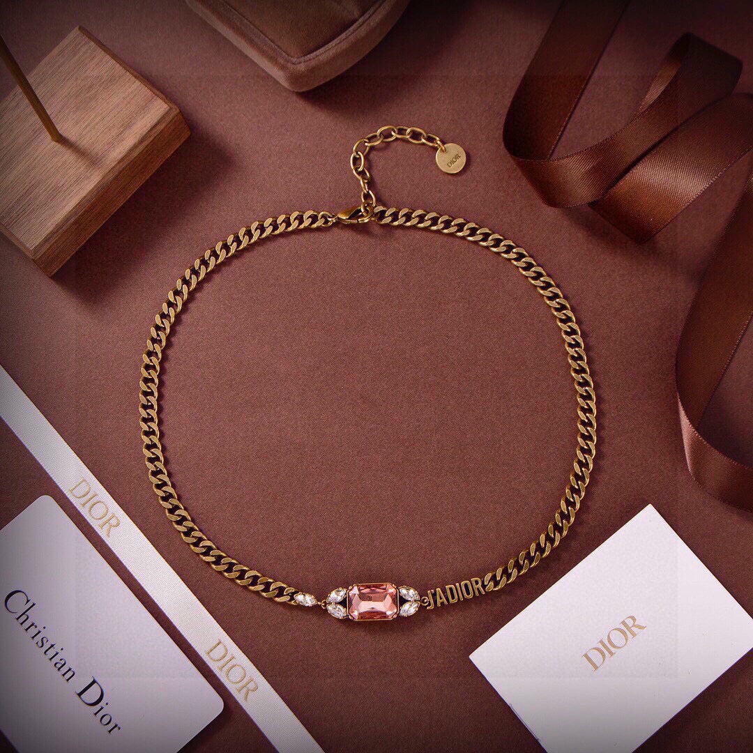 Sculptural Pendant Necklace in Polished Metal-Tone with Vintage-Style Finish – Design 001 side detail