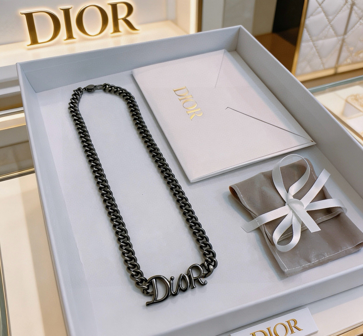 Star Motif Pendant Necklace in Silver-Tone with Chain Detail – Design 025 close-up detail