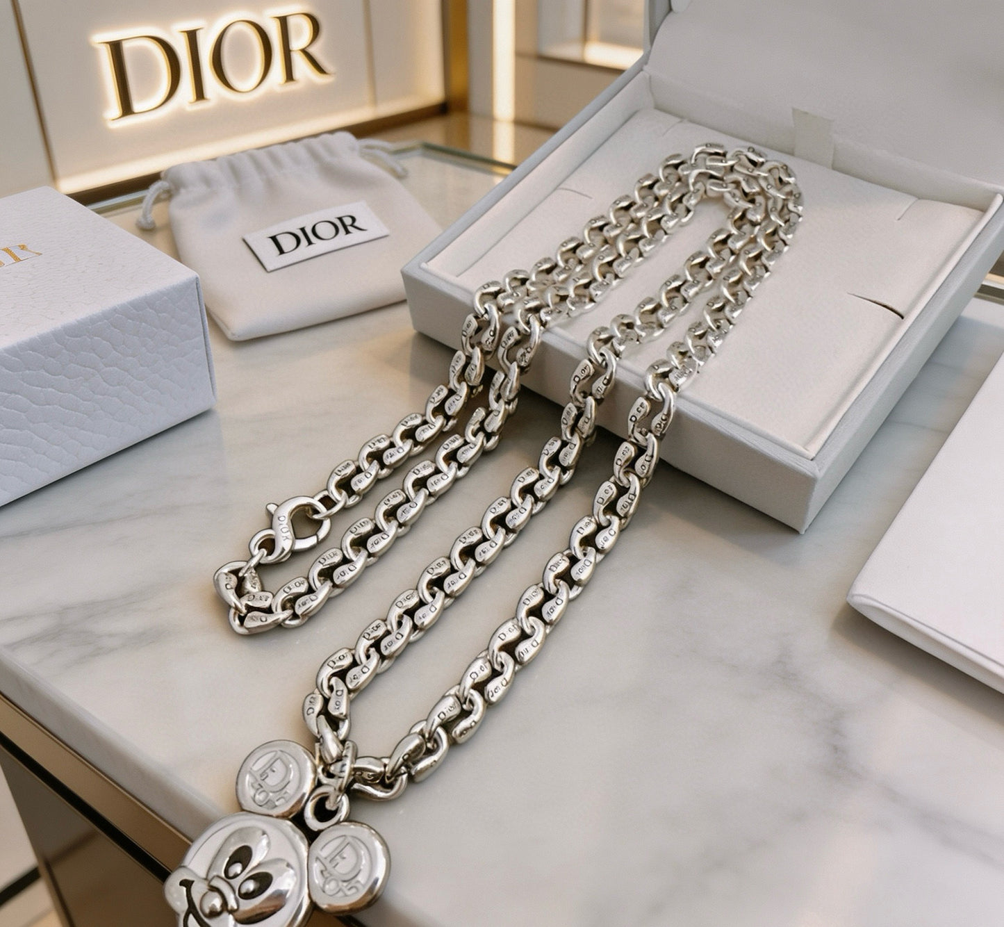 Star Motif Pendant Necklace in Silver-Tone with Chain Detail – Design 004 detail view