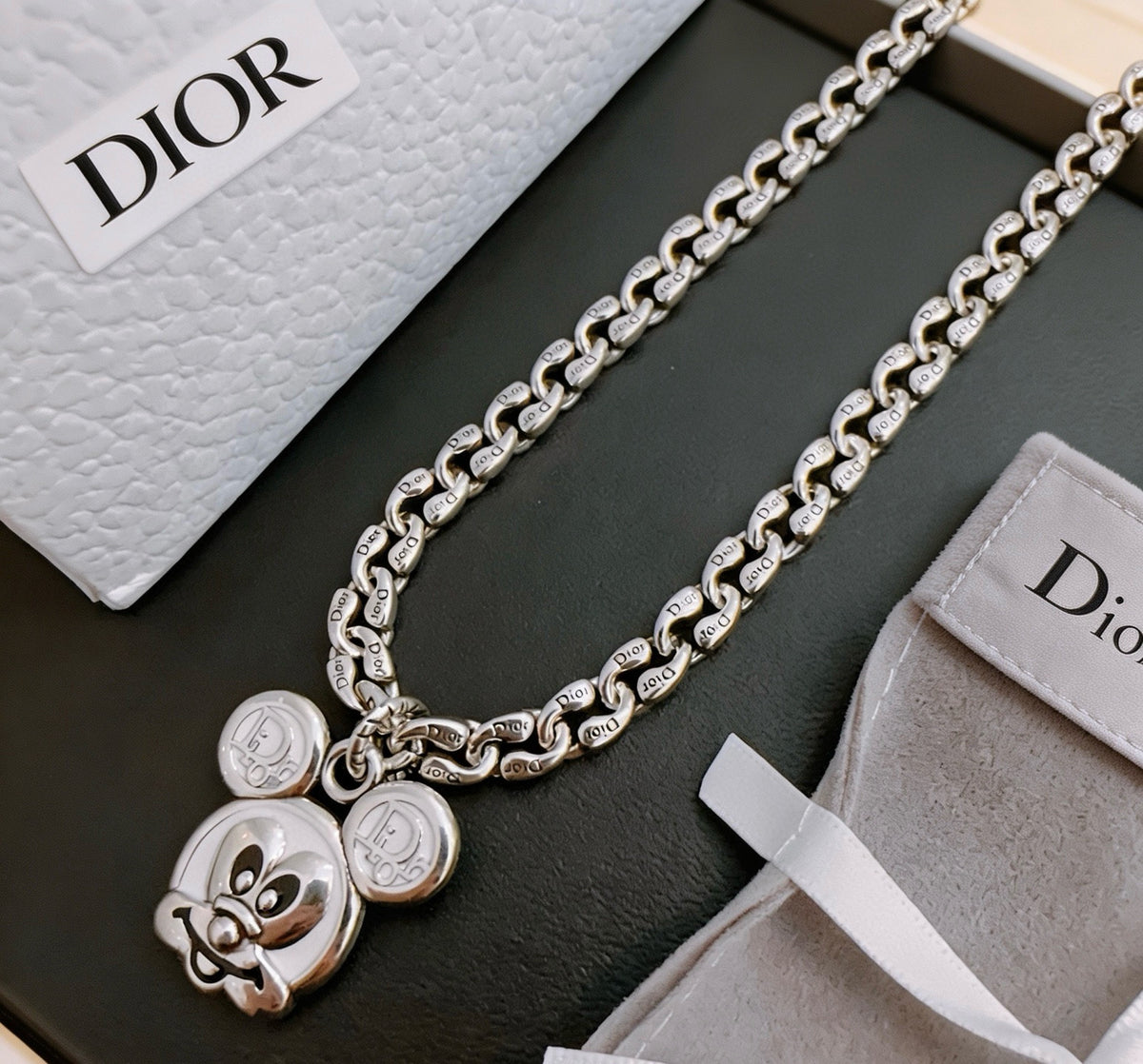 Star Motif Pendant Necklace in Silver-Tone with Chain Detail – Design 004 close-up detail