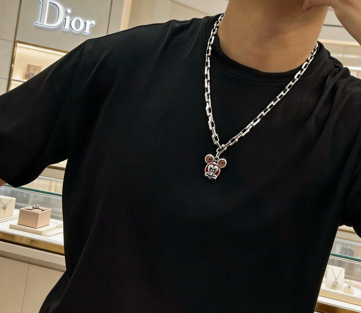 Star Motif Pendant Necklace in Silver-Tone with Chain Detail – Design 003 side detail