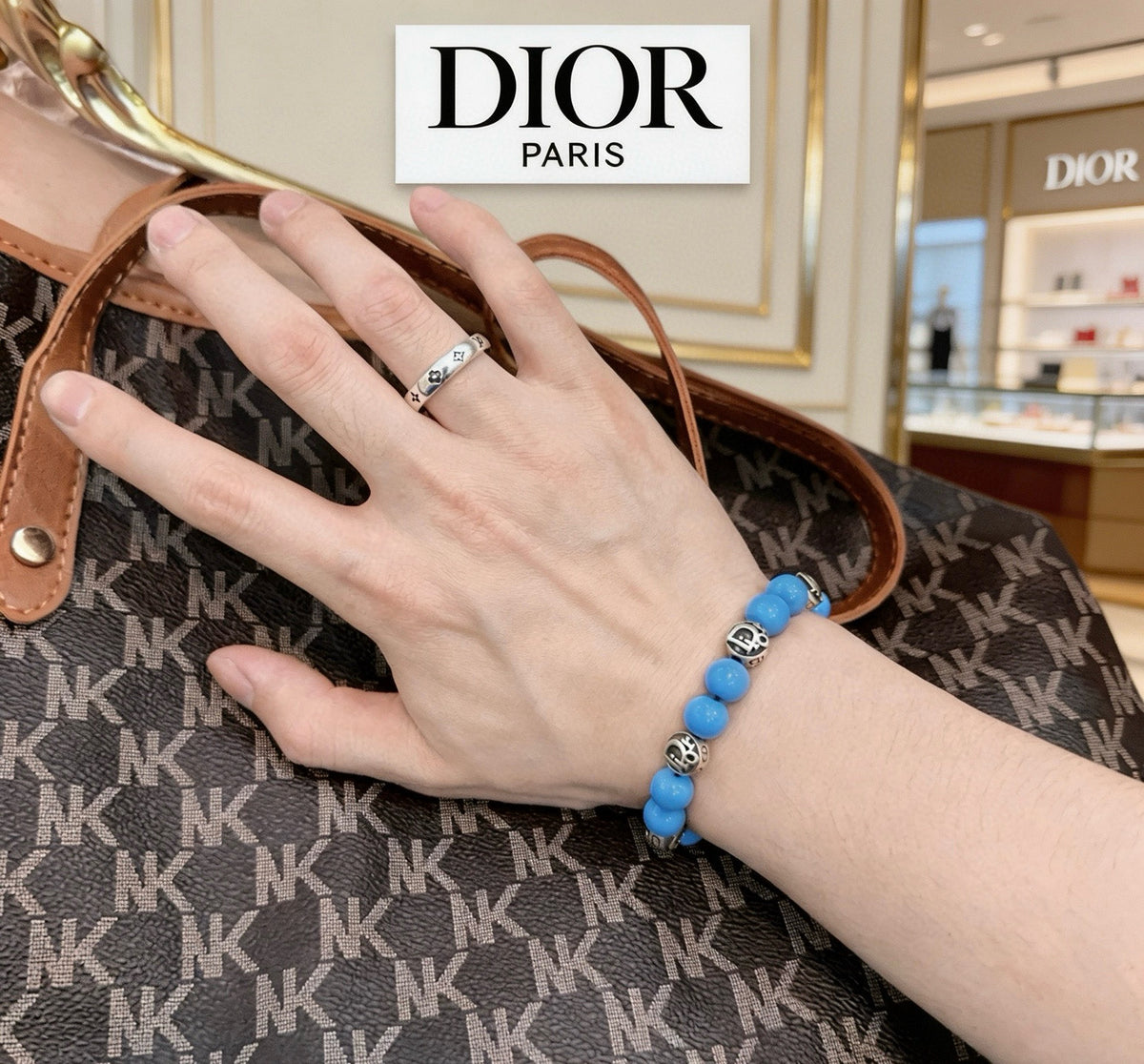 Star Motif Statement Bracelet in Silver-Tone with Vintage-Style Finish – Design 001 side detail