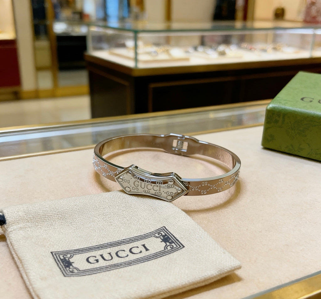 Double-G Emblem Bangle in Polished Metal-Tone – Design 016 main product view