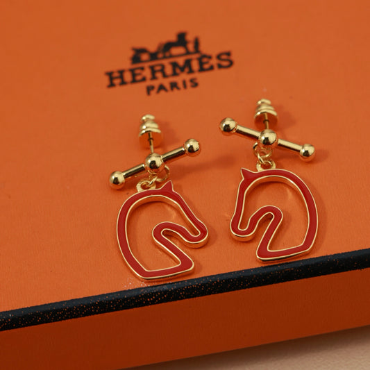 Horse Head Stud Earrings in Rose-Gold-Tone – Rose Gold Detail – Design 002 main product view
