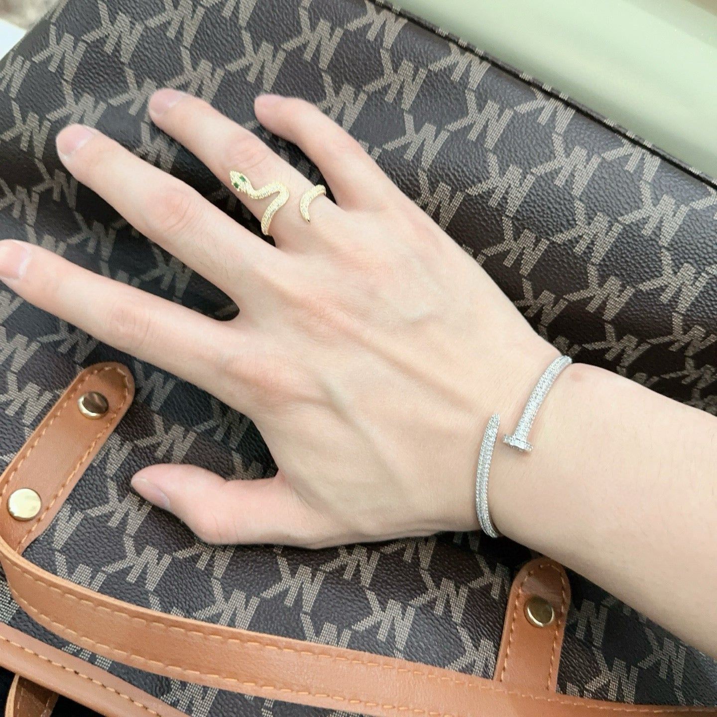 Sculptural Statement Bracelet in Gold-Tone – Design 58 detail view