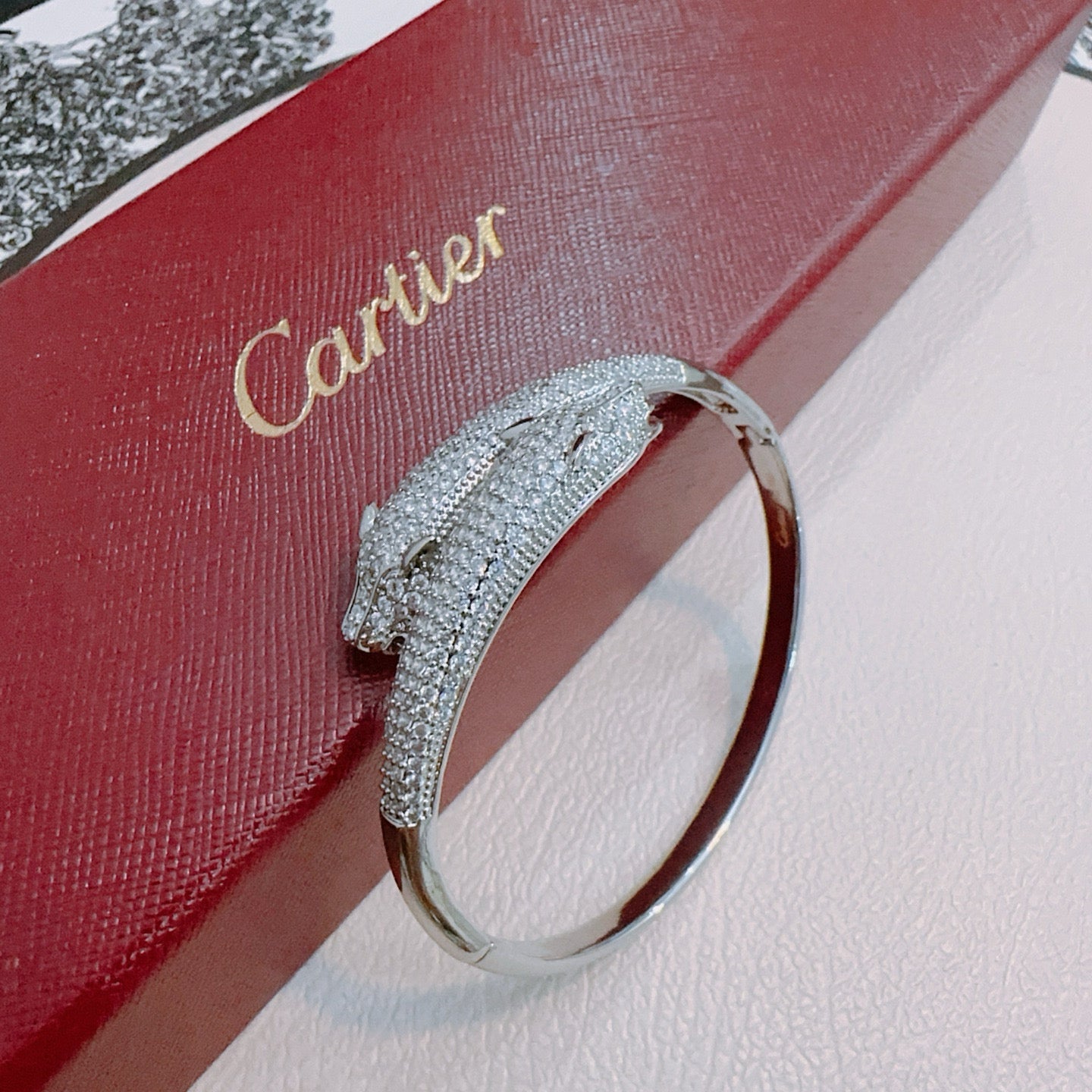 Sculptural Statement Bracelet in Gold-Tone – Design 52 detail view