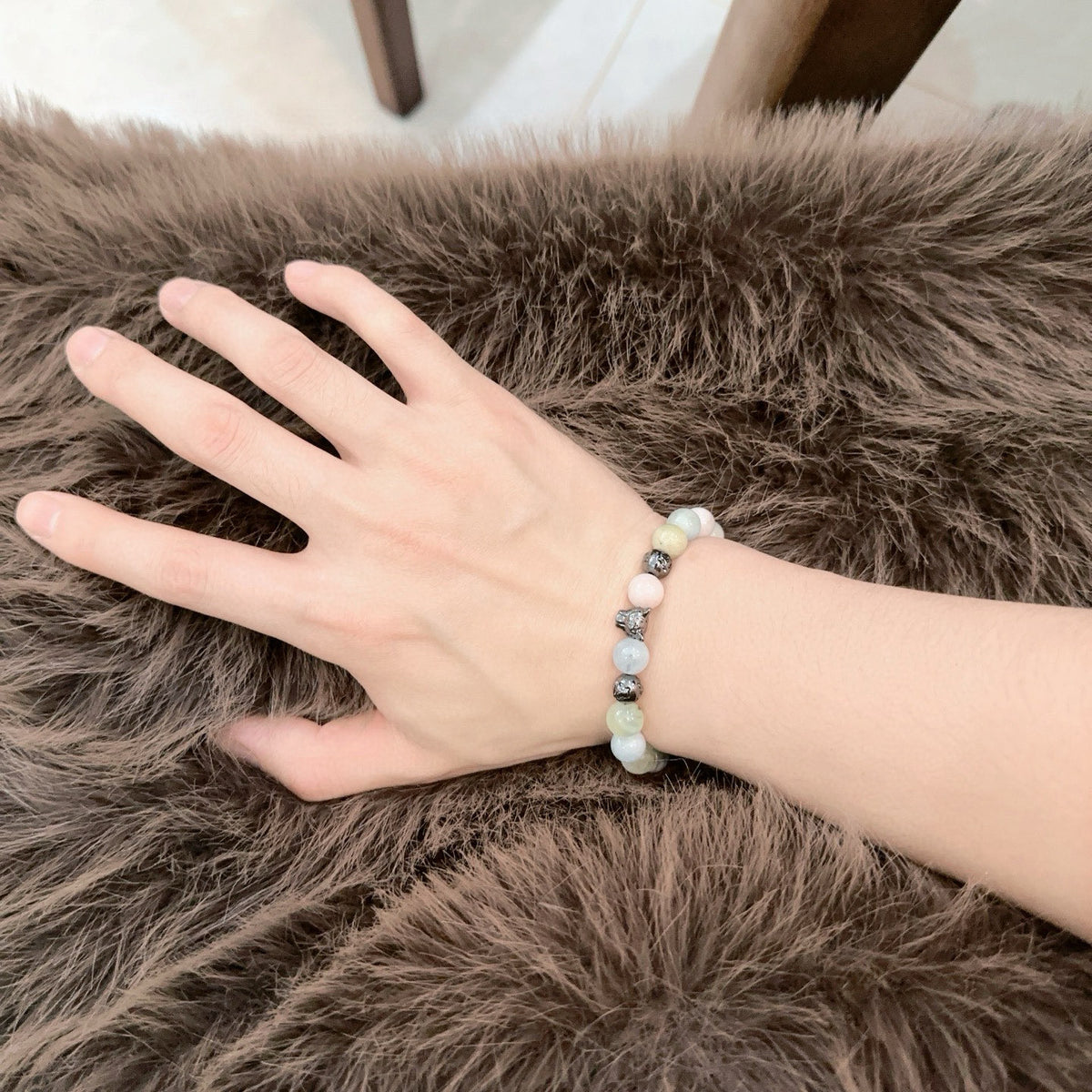 Panther Motif Statement Bracelet in Gold-Tone – Design 08 detail view