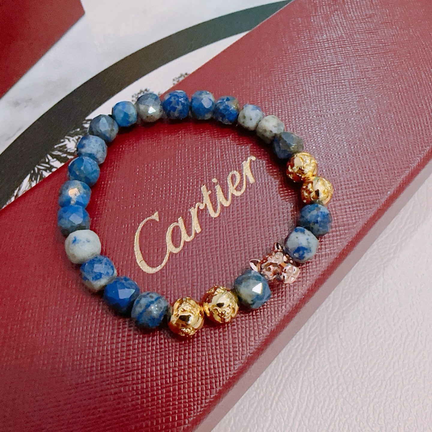 Panther Motif Statement Bracelet in Gold-Tone – Design 04 close-up detail