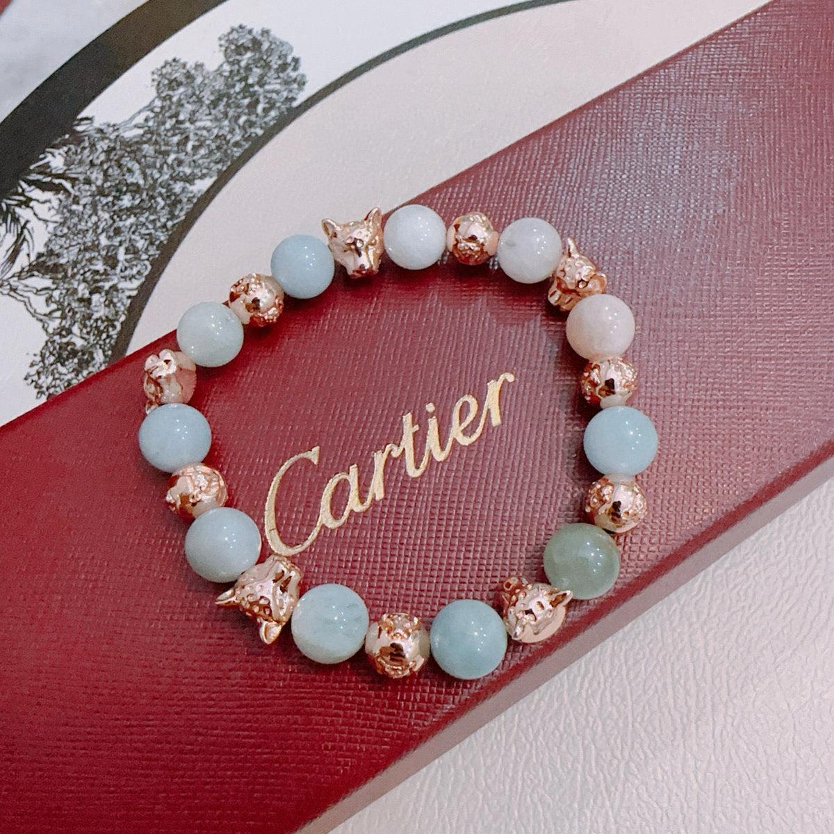 Panther Motif Statement Bracelet in Gold-Tone – Design 02 detail view
