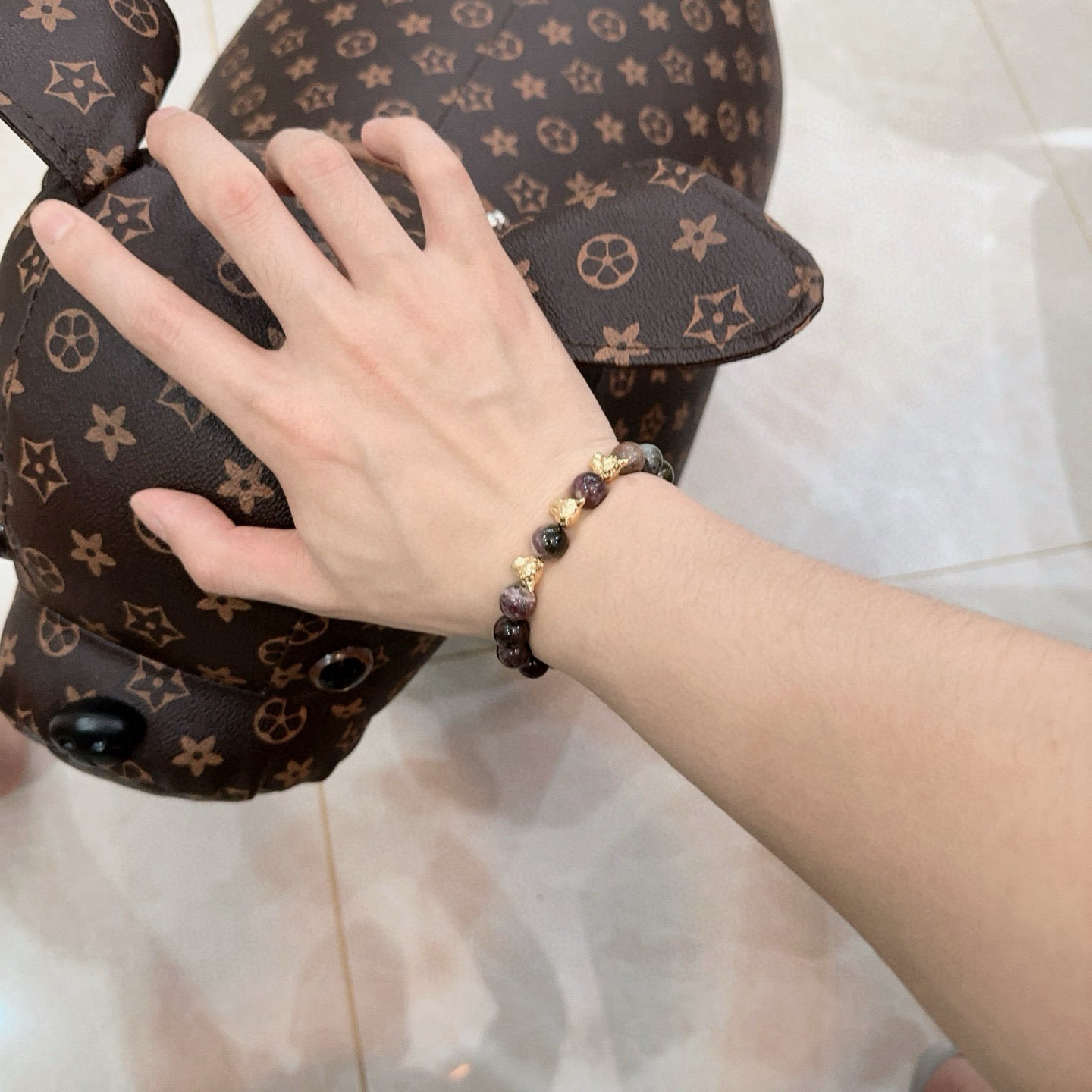 Panther Motif Statement Bracelet in Gold-Tone – Design 01 main product view