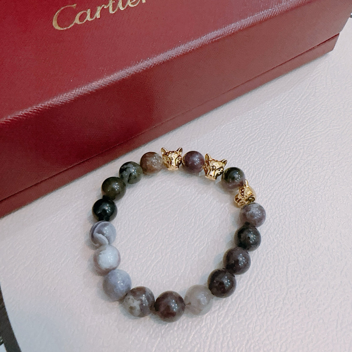 Panther Motif Statement Bracelet in Gold-Tone – Design 01 detail view