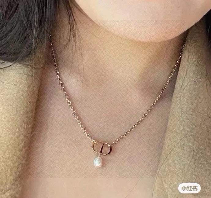 Pearl-Style Motif Pendant Necklace in Polished Metal-Tone with Pearl-Style Detail – Design 006 main product view