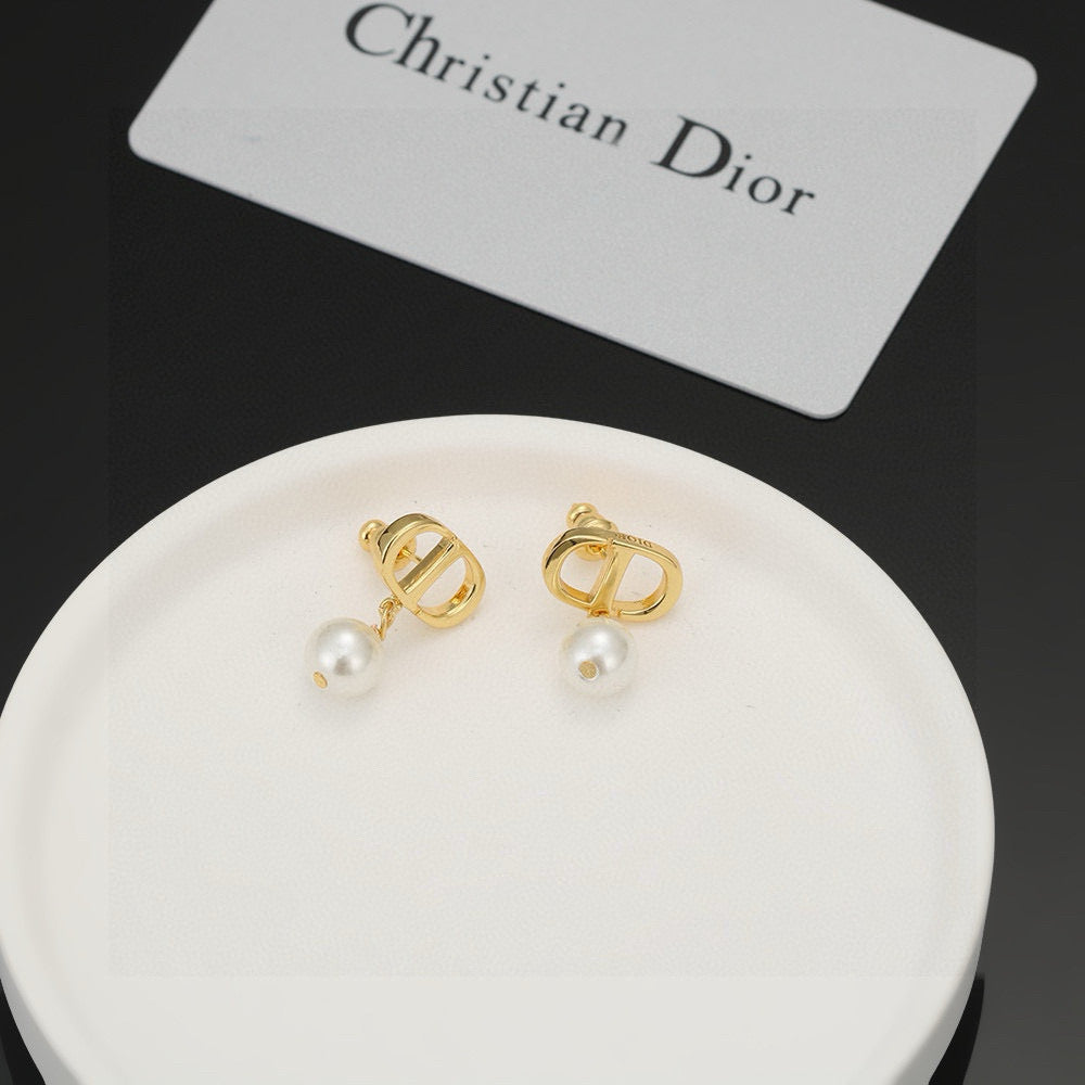 Pearl-Style Motif Stud Earrings in Silver-Tone with Pearl-Style Detail – Design 006 front view