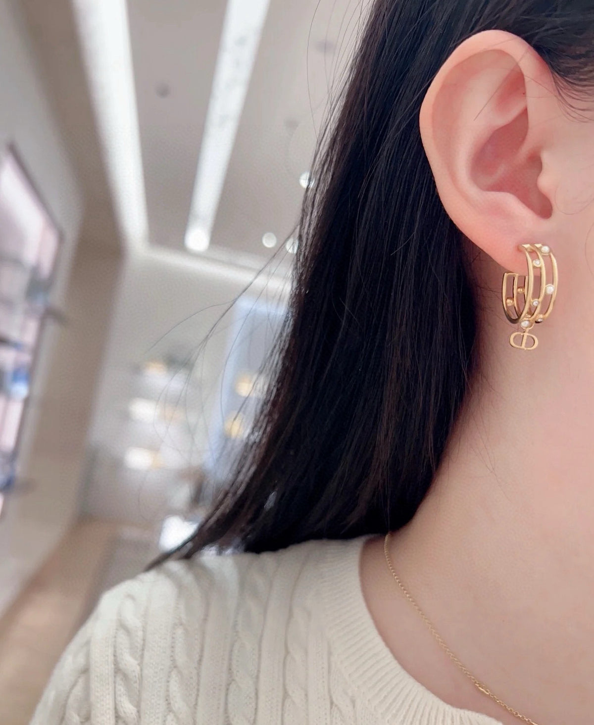 Pearl-Style Motif Stud Earrings in Silver-Tone with Pearl-Style Detail – Design 005 main product view