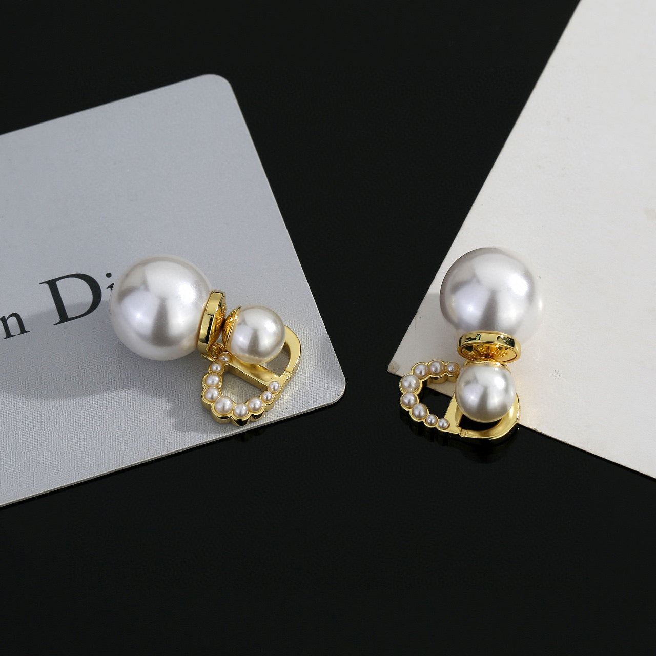 Pearl-Style Motif Stud Earrings in Silver-Tone with Pearl-Style Detail – Design 004 detail view
