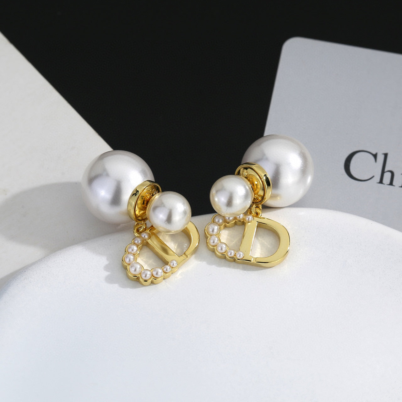 Pearl-Style Motif Stud Earrings in Silver-Tone with Pearl-Style Detail – Design 004 side detail
