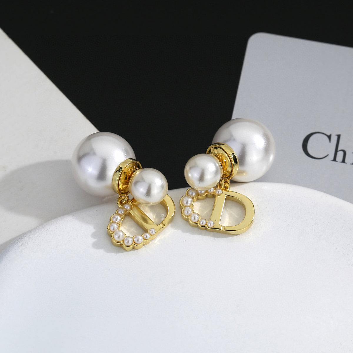 Pearl-Style Motif Stud Earrings in Silver-Tone with Pearl-Style Detail – Design 004 side detail