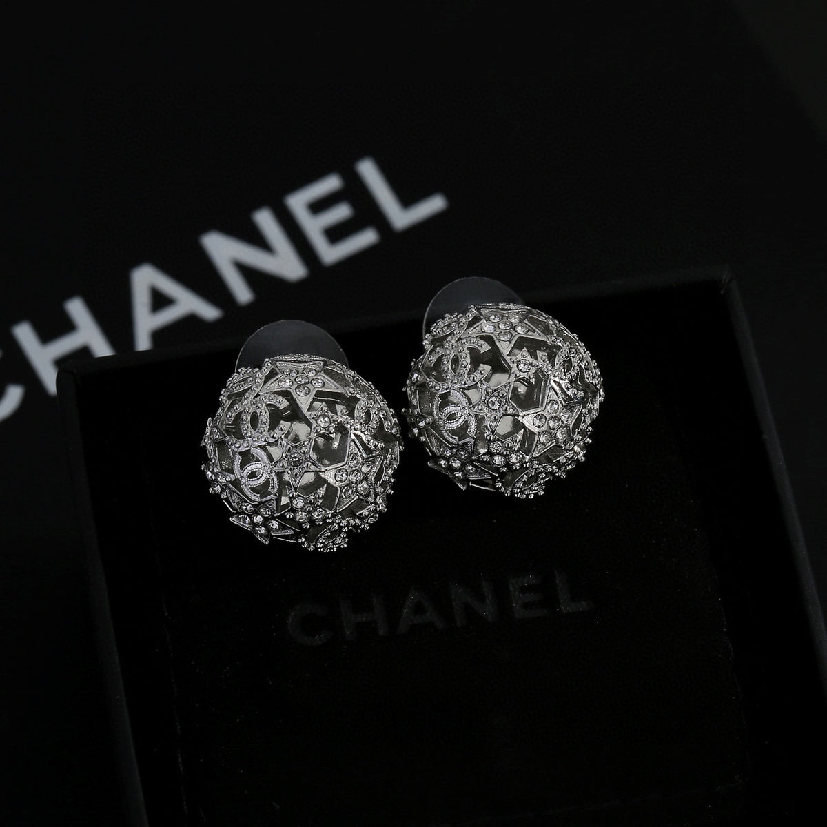 Star Stud Earrings in Gold-Tone – Star Detail – Design 004 main product view