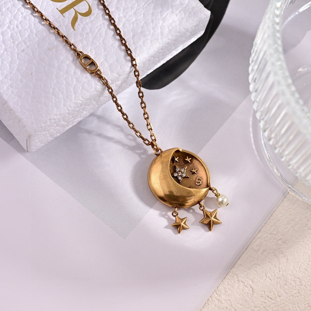 Graphic Letter Motif Pendant Necklace in Polished Metal-Tone – Design 006 front view
