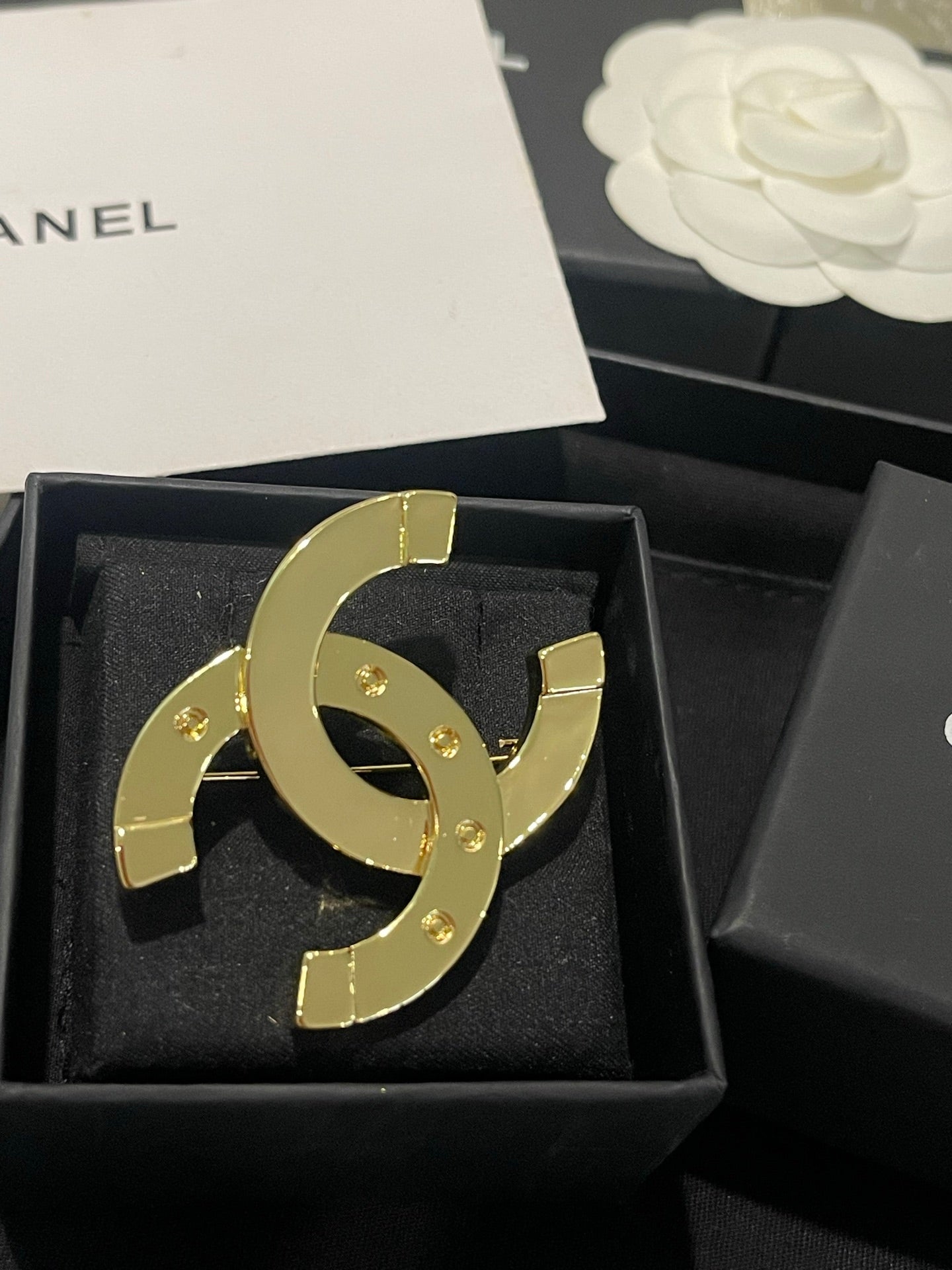 Signature Emblem Brooch in Gold-Tone – Design 009 detail view