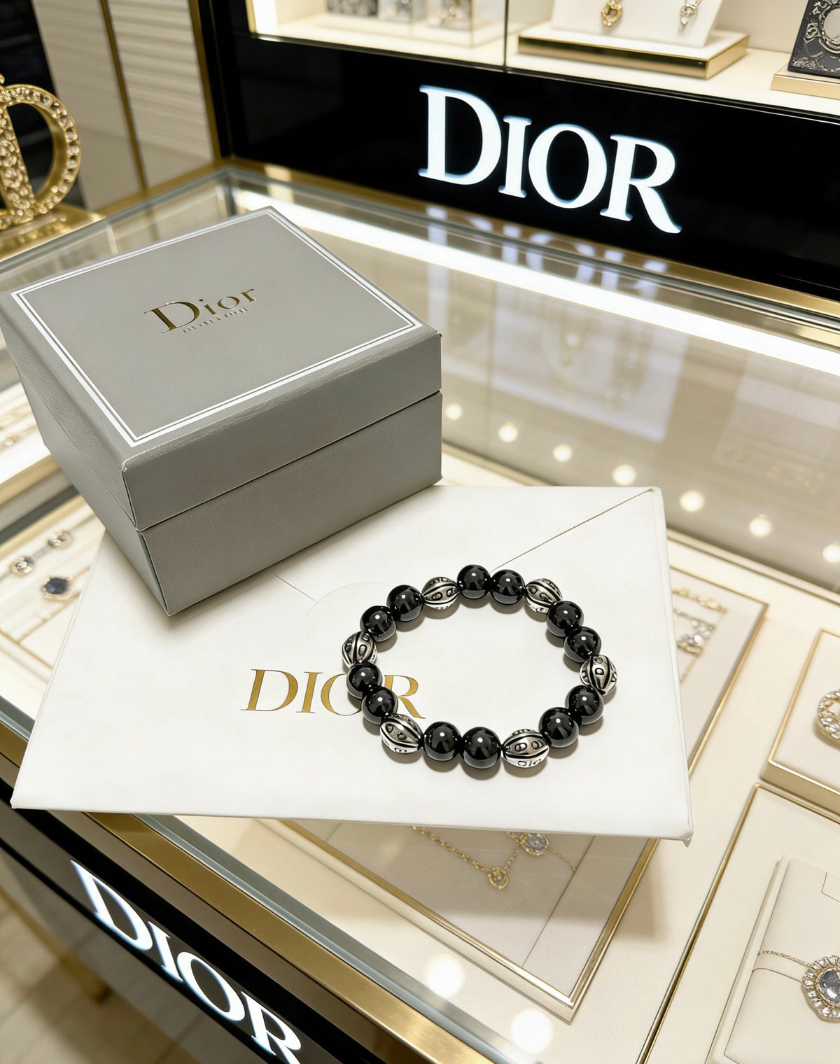 Star Motif Statement Bracelet in Silver-Tone with Vintage-Style Finish – Design 004 main product view