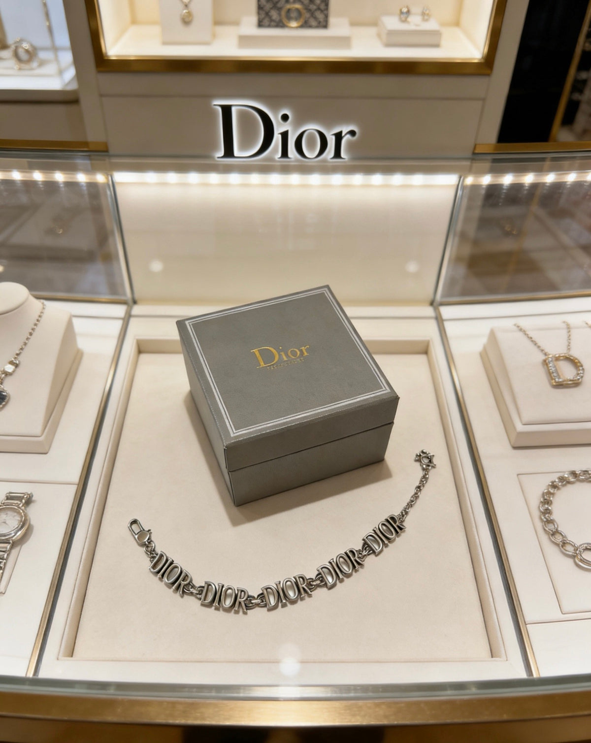 Star Motif Pendant Necklace in Silver-Tone with Chain Detail – Design 010 main product view