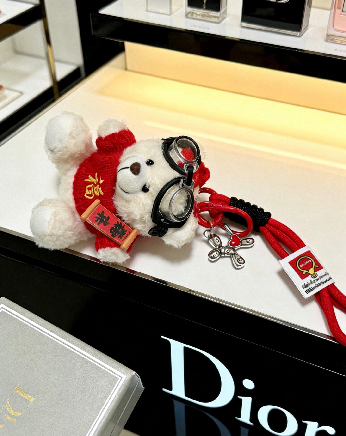 Star Motif Bag Charm in Polished Metal-Tone with Vintage-Style Finish – Design 012 main product view