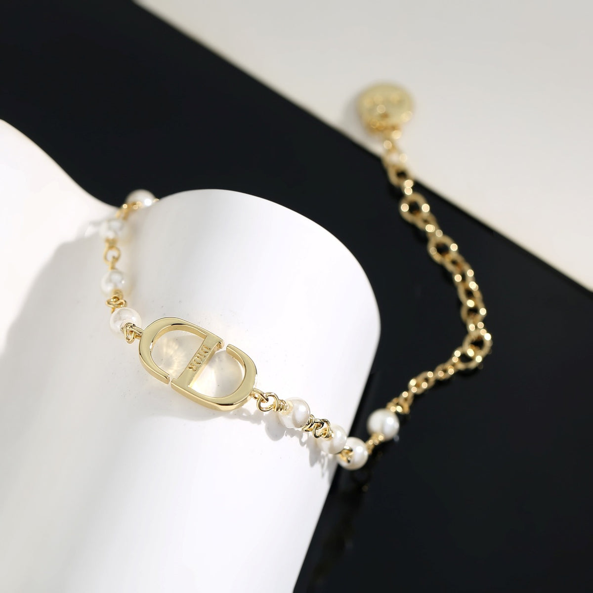 Pearl-Style Motif Statement Bracelet in Polished Metal-Tone with Pearl-Style Detail – Design 004 detail view