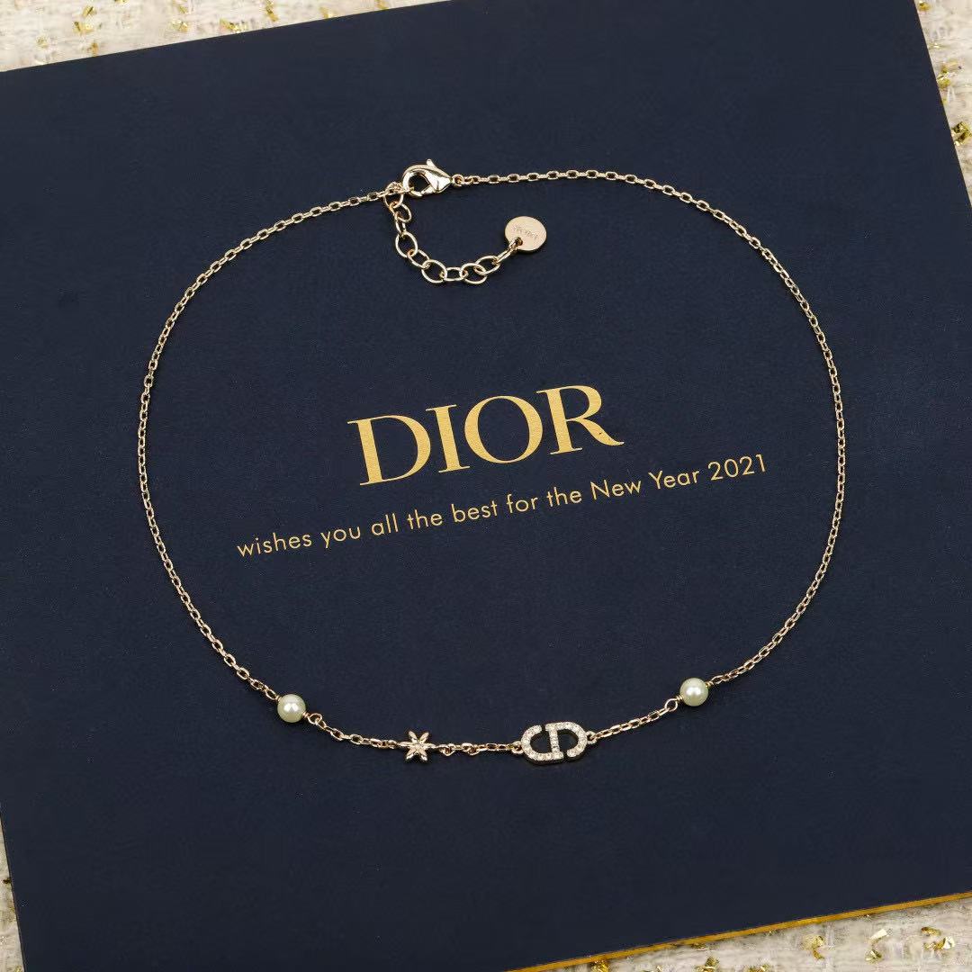 Pearl-Style Motif Pendant Necklace in Polished Metal-Tone with Pearl-Style Detail – Design 007 main product view