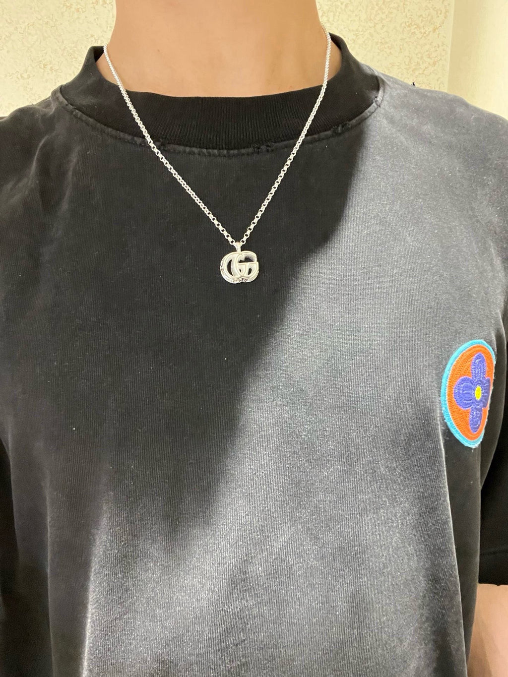 Double-G Emblem Pendant Necklace in Polished Metal-Tone – Design 079 detail view
