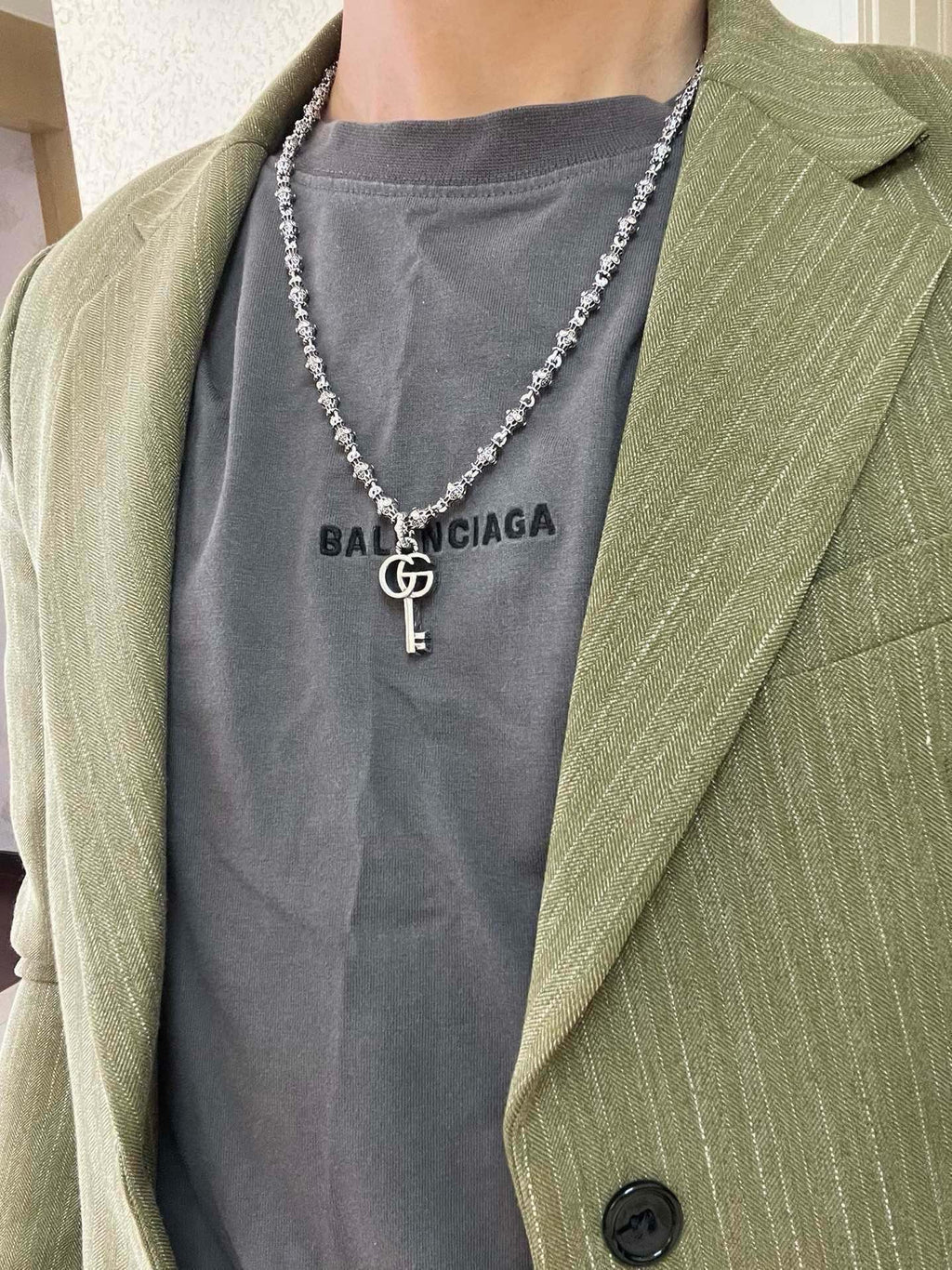 Double-G Emblem Pendant Necklace in Polished Metal-Tone – Design 106 detail view