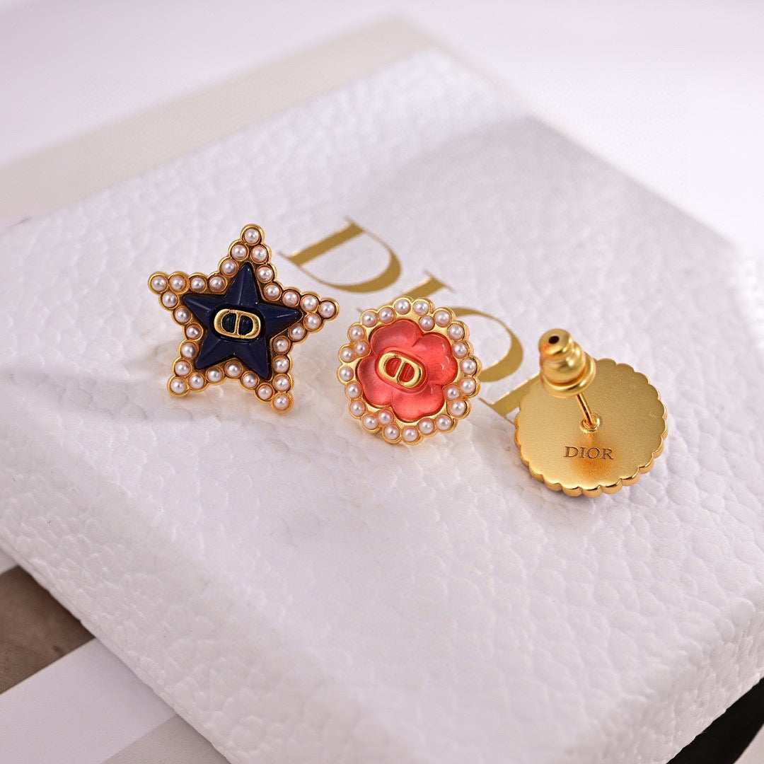 Graphic Letter Motif Statement Earrings in Polished Metal-Tone – Design 025 detail view