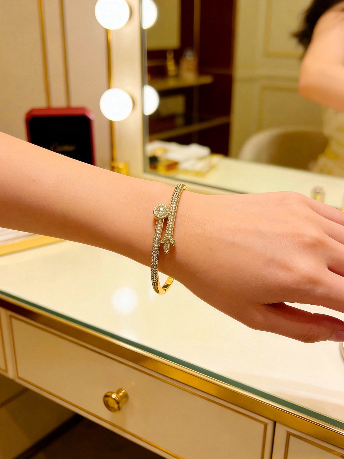 Sculptural Statement Bracelet in Gold-Tone – Design 63 close-up detail