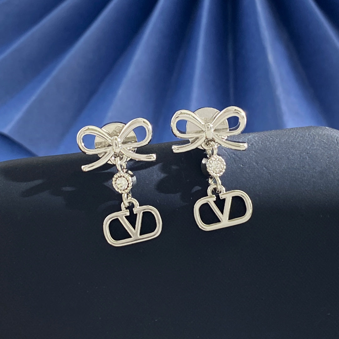V Emblem Crystal-Accent Stud Earrings – Design 04 detail view